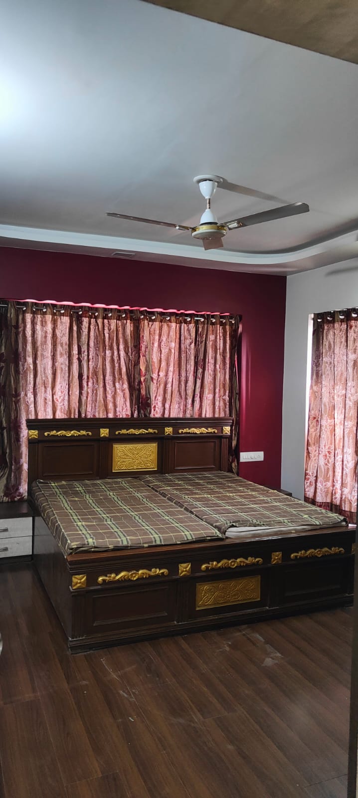 3 BHK 235 Sq.Yd. Residential Flat / Appartment for Rent in New Cg Road Ahmedabad