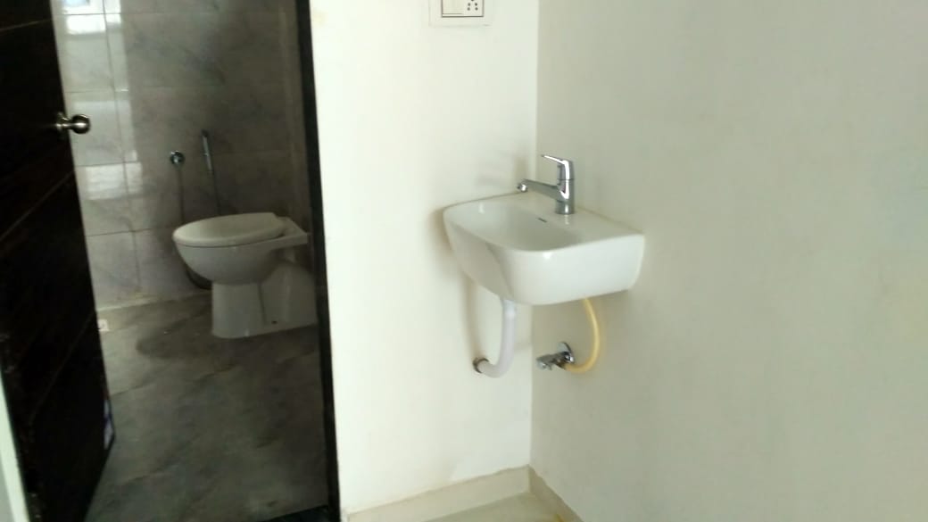 2 BHK 1035 Sq.Ft. Residential Flat / Appartment for Sell in Chandkheda Ahmedabad - Media 5