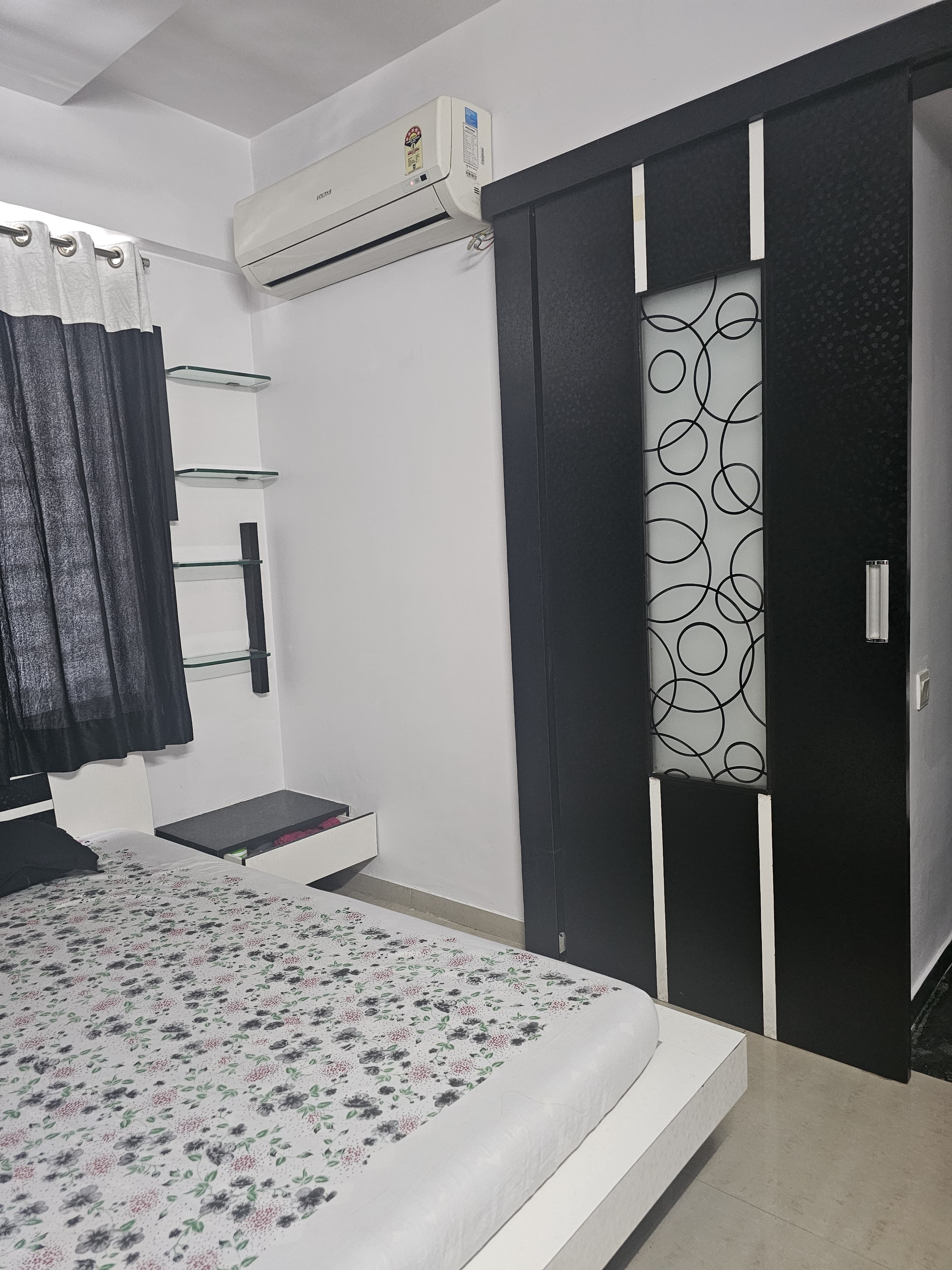 2 BHK 1197 Sq.Ft. Residential Flat / Appartment for Sell in Motera Ahmedabad - Media 18