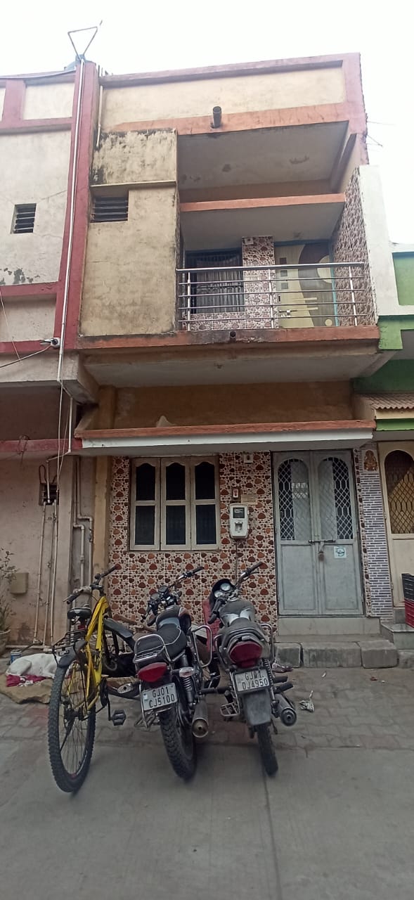 3 BHK 1000 Sq.Ft. Residential Bunglow / Villa for Sell in Motera Ahmedabad