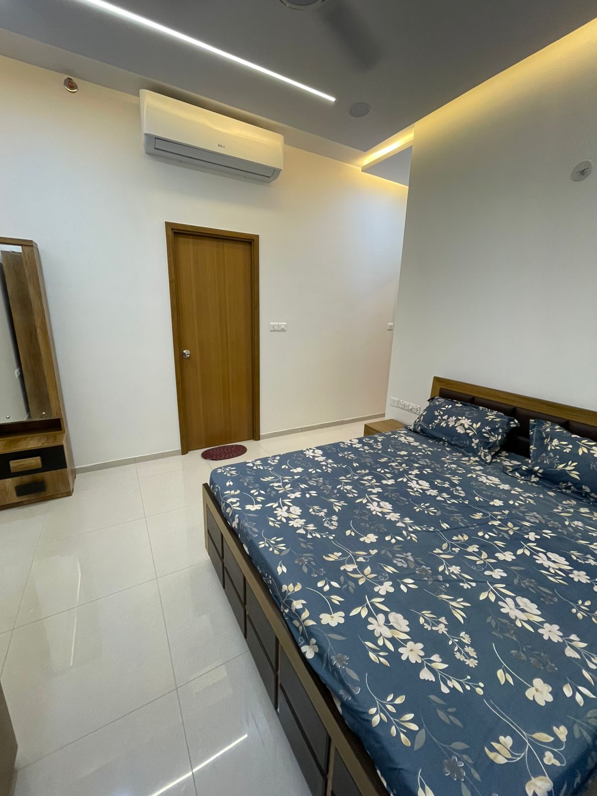 2 BHK 1090 Sq.Ft. Residential Flat / Appartment for Rent in Gift City Gandhinagar - Media 8
