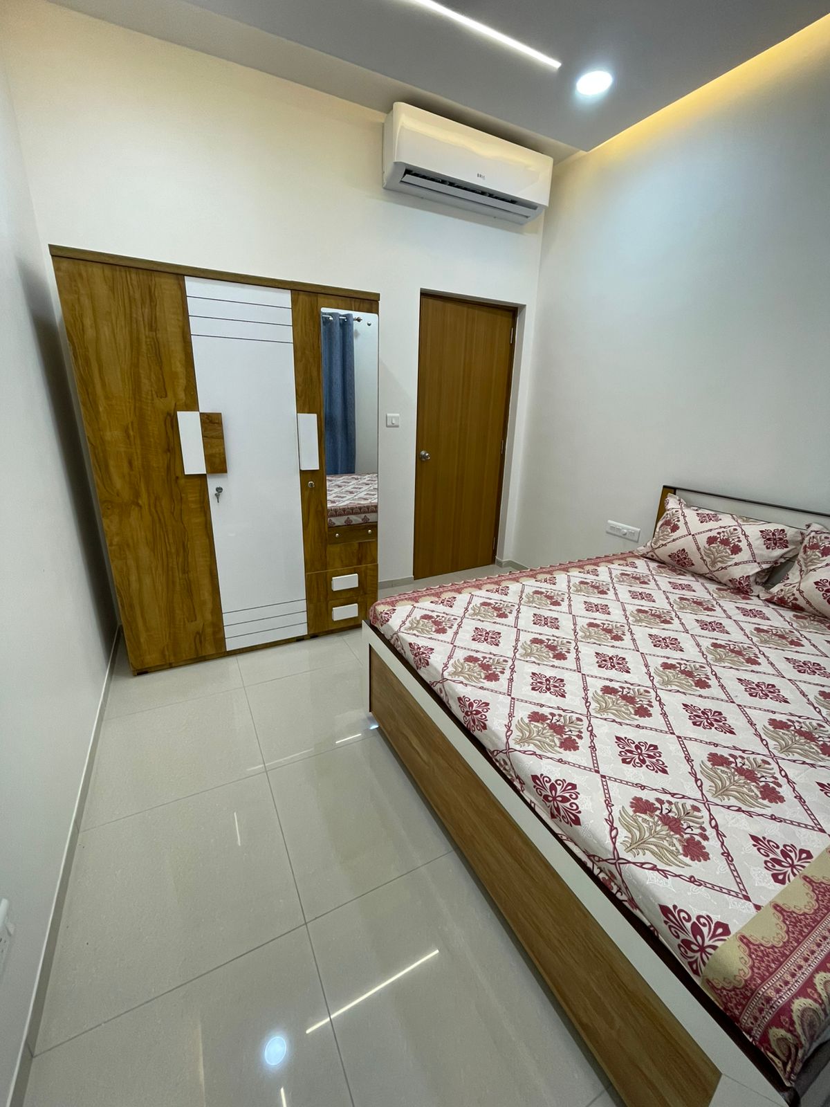 2 BHK 1090 Sq.Ft. Residential Flat / Appartment for Rent in Gift City Gandhinagar - Media 4