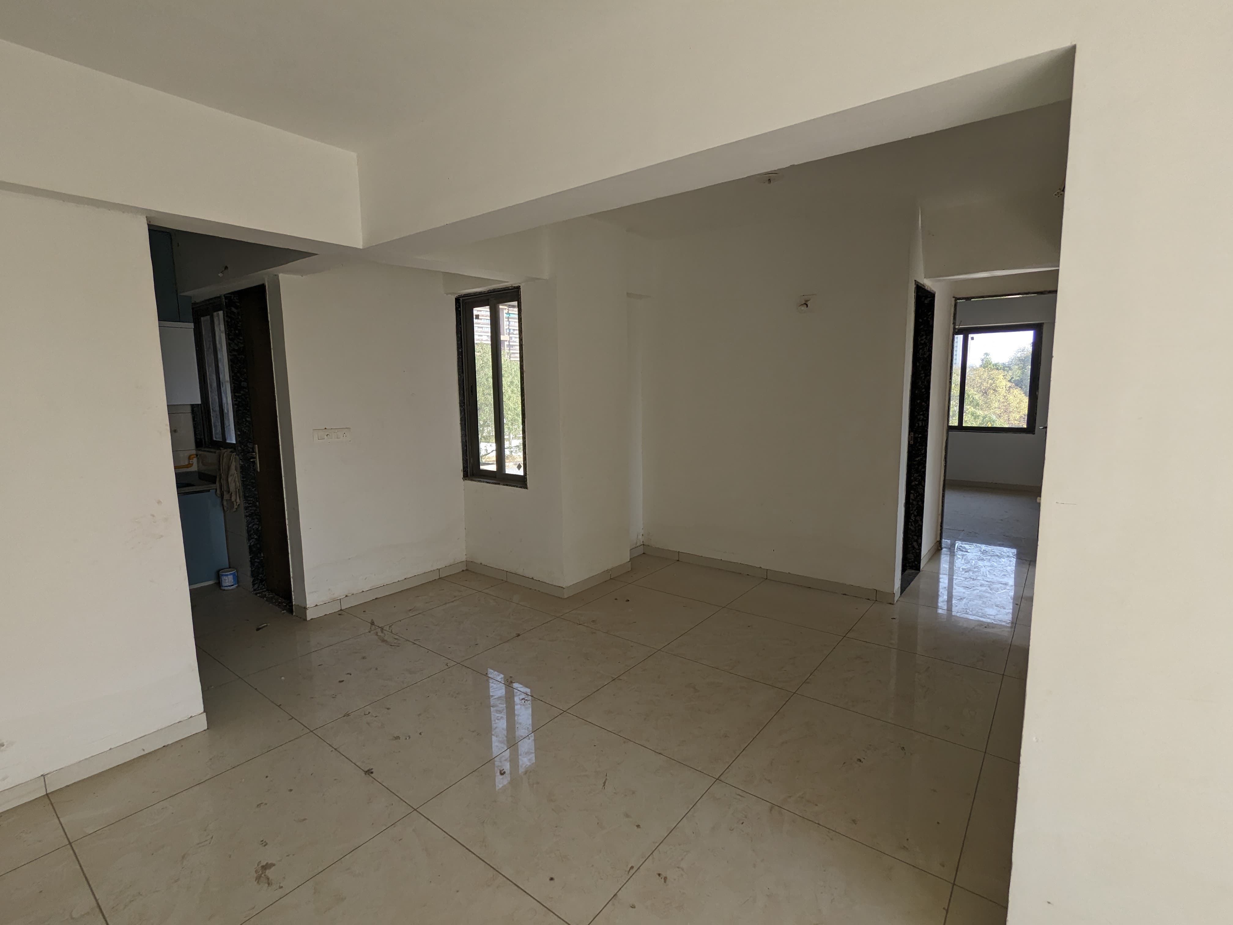 3 BHK 1737 Sq.Ft. Residential Flat / Appartment for Rent in Vaishnodevi Ahmedabad
