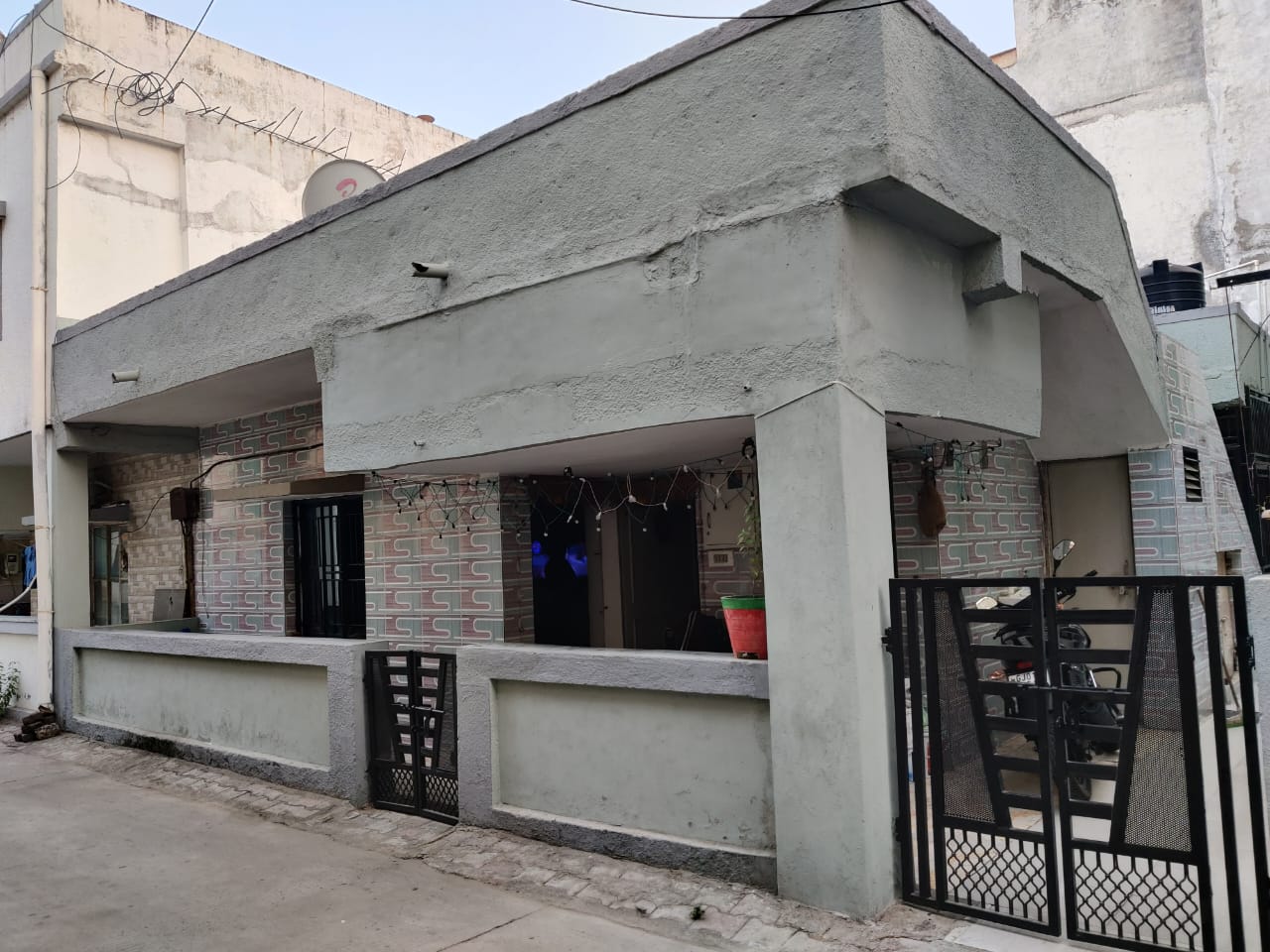 2 BHK 1080 Sq.Ft. Residential Bunglow / Villa for Sell in New Ranip Ahmedabad - Media 10