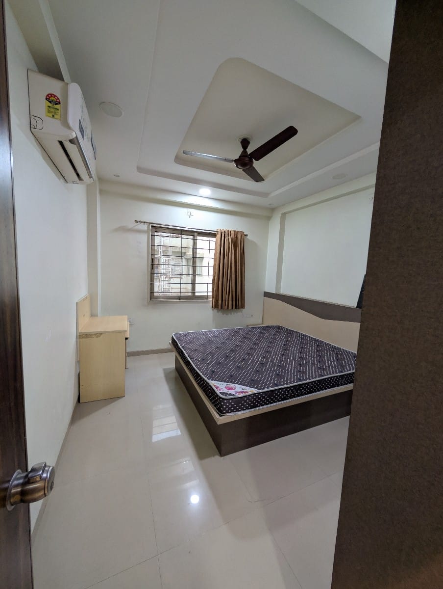 3 BHK 2205 Sq.Ft. Residential Flat / Appartment for Rent in Chandkheda Ahmedabad - Media 4