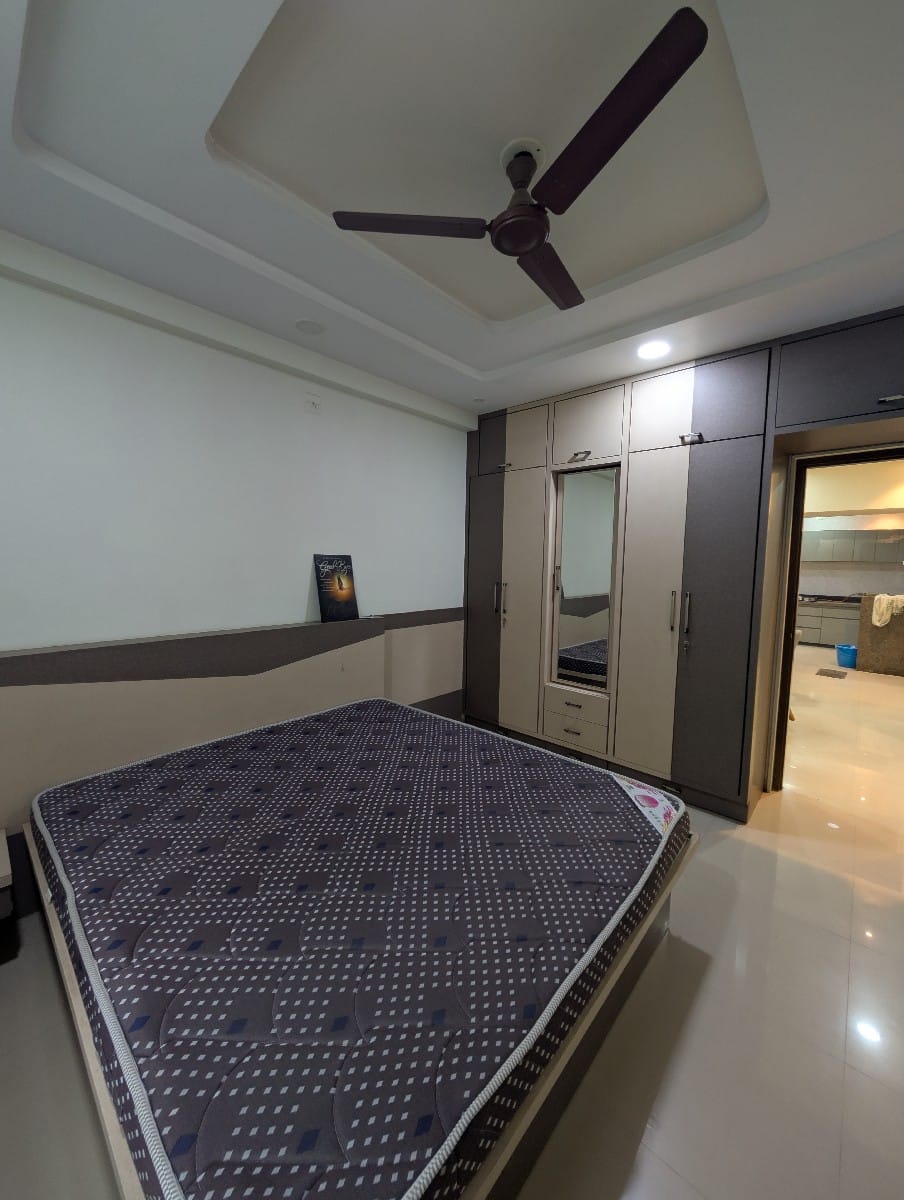 3 BHK 2205 Sq.Ft. Residential Flat / Appartment for Rent in Chandkheda Ahmedabad - Media 6