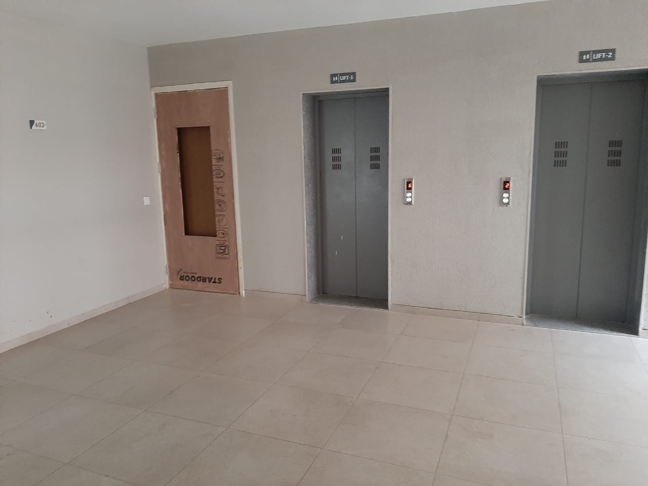 2.5 BHK Residential Flat / Appartment for Sell in Tragad Ahmedabad